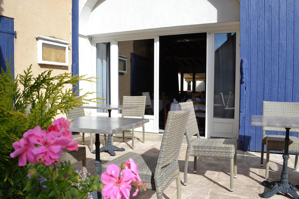 德源酒店 Druyes-les-Belles-Fontaines 外观 照片